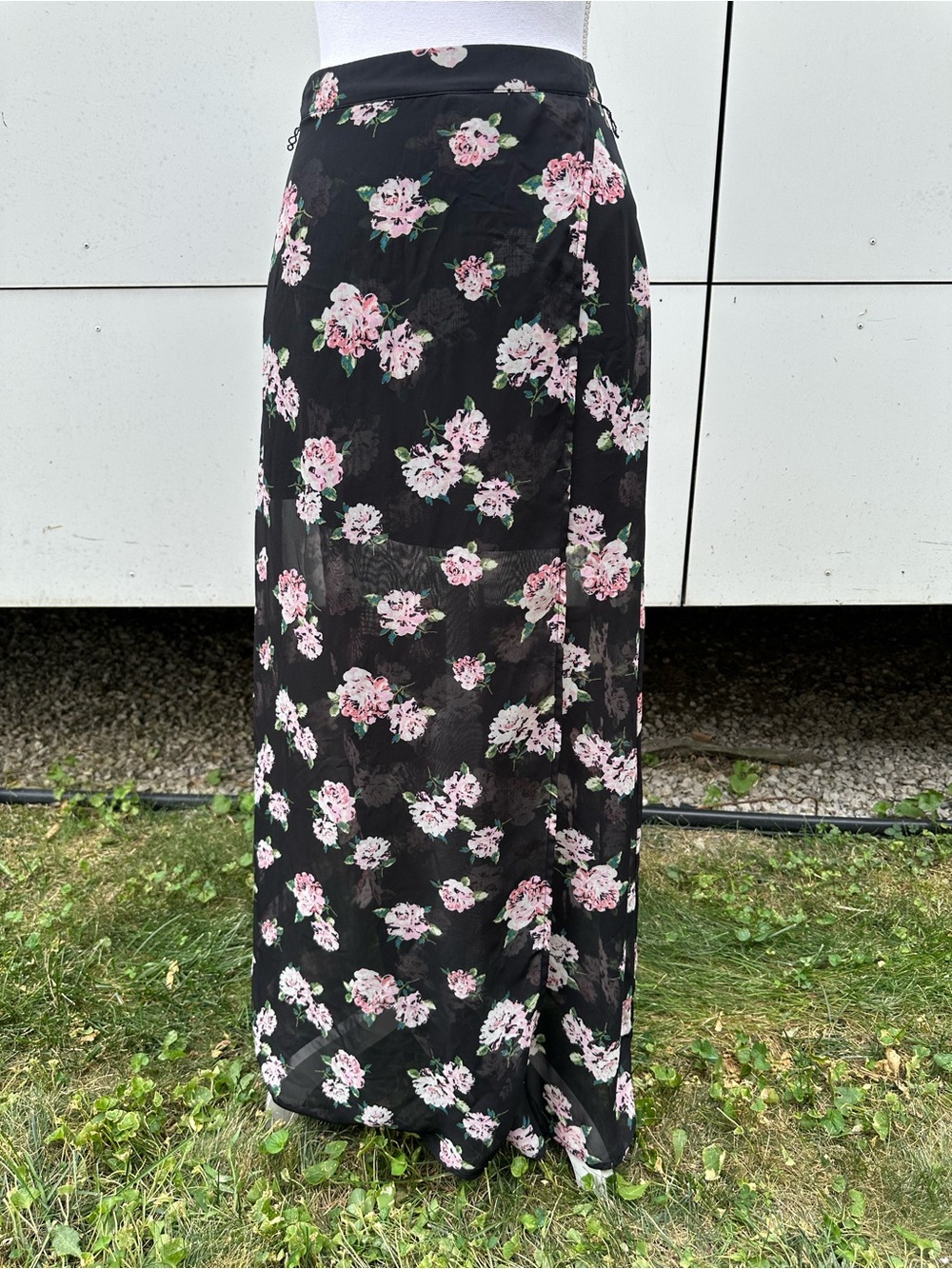 Forever 21 / Black & Pink Dark Floral Sheer Wrap Maxi Skirt / XS / Whimsigoth